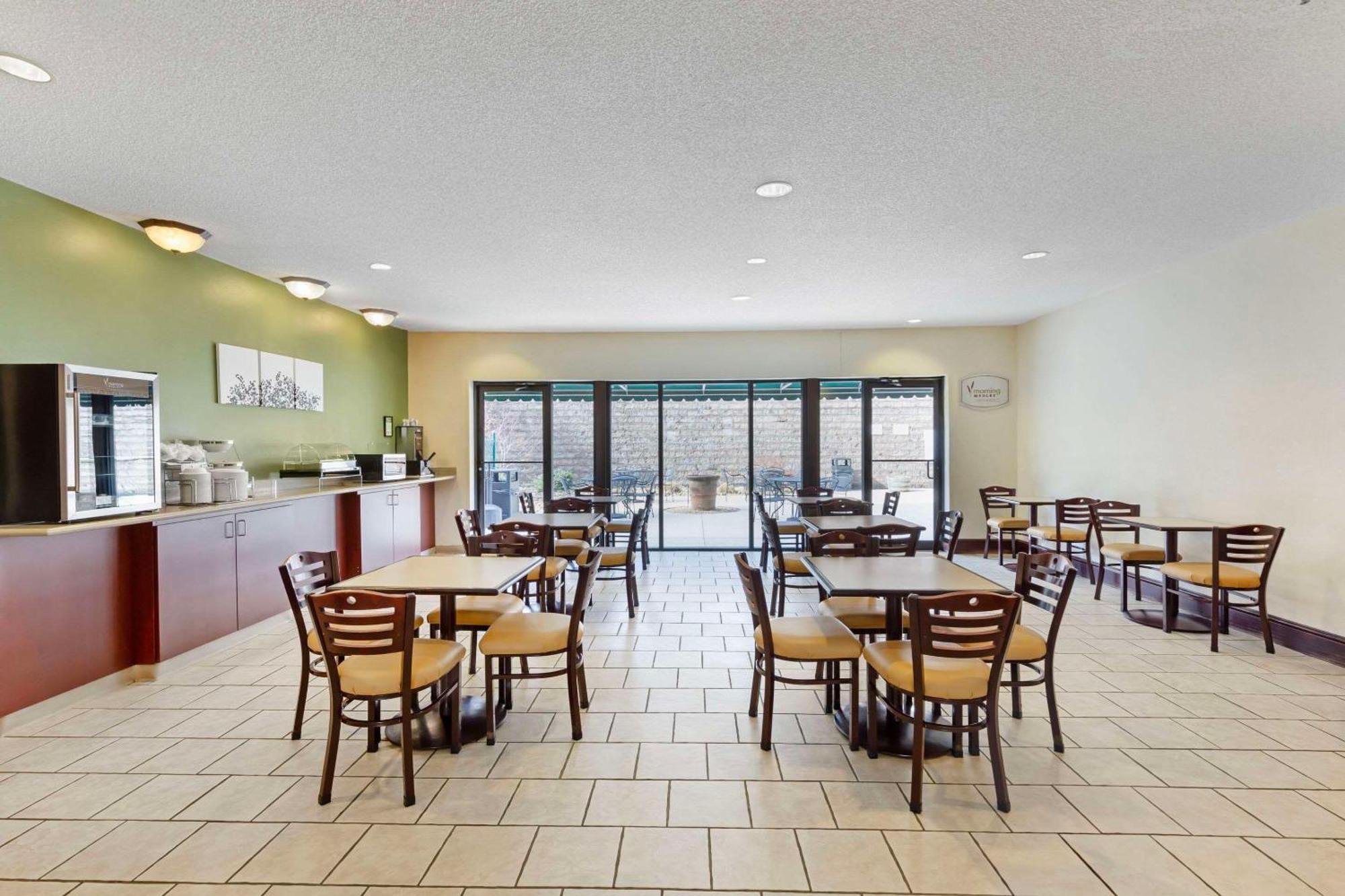 Sleep Inn & Suites Danville Hwy 58 Buitenkant foto