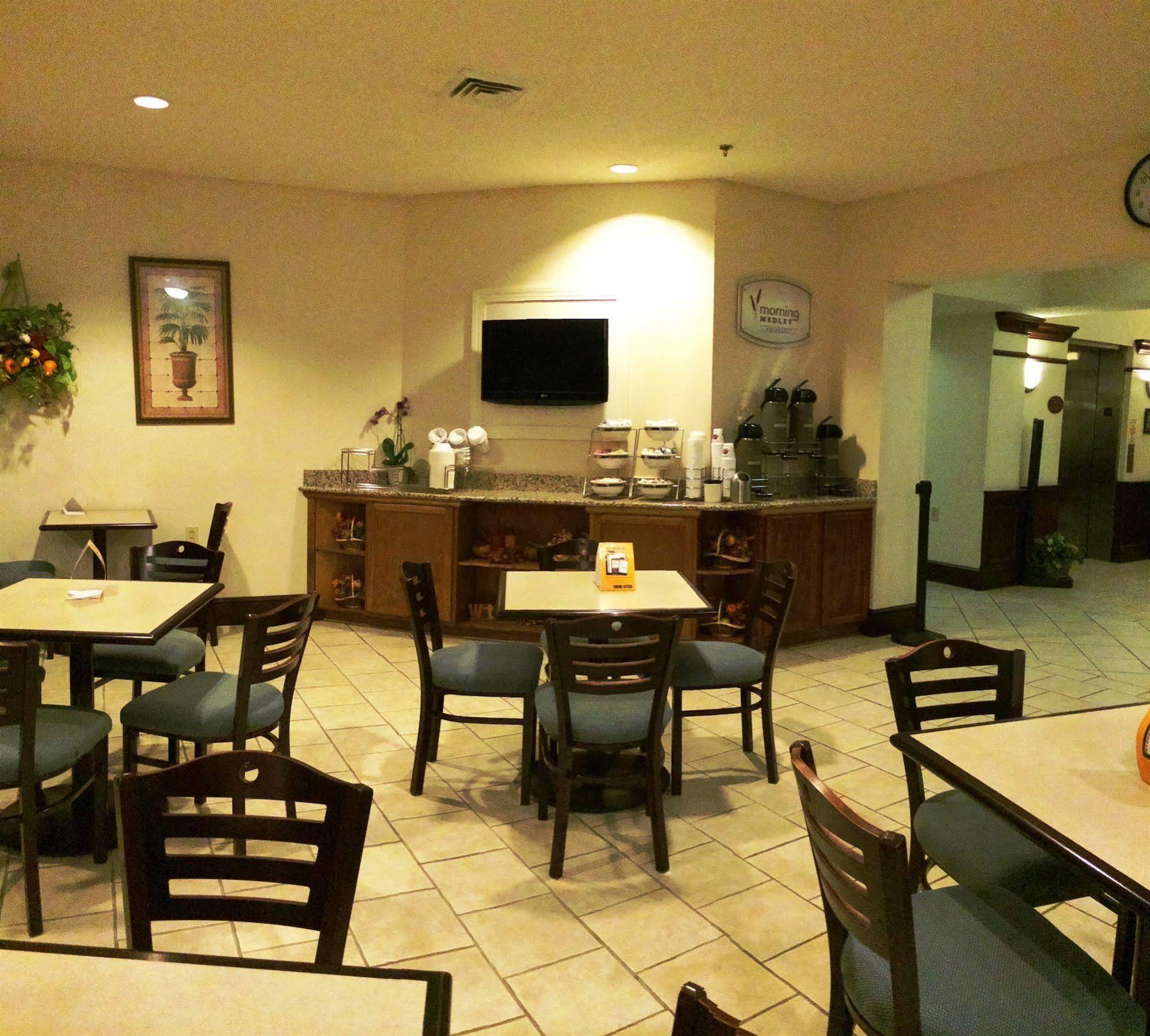 Sleep Inn & Suites Danville Hwy 58 Buitenkant foto